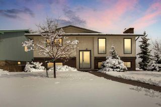 Main Photo: 4 Range Green NW in Calgary: Ranchlands Detached for sale : MLS®# A2123457