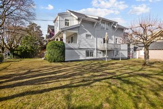 Photo 1: 2809 W 6TH Avenue in Vancouver: Kitsilano House for sale (Vancouver West)  : MLS®# R2755209