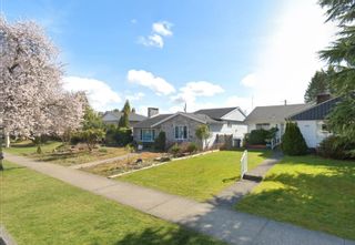 Photo 1: 472 W 39TH Avenue in Vancouver: Cambie House for sale (Vancouver West)  : MLS®# R2826582