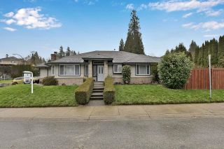 Photo 1: 23735 105 Avenue in Maple Ridge: Albion House for sale in "Kanaka Ridge" : MLS®# R2643870