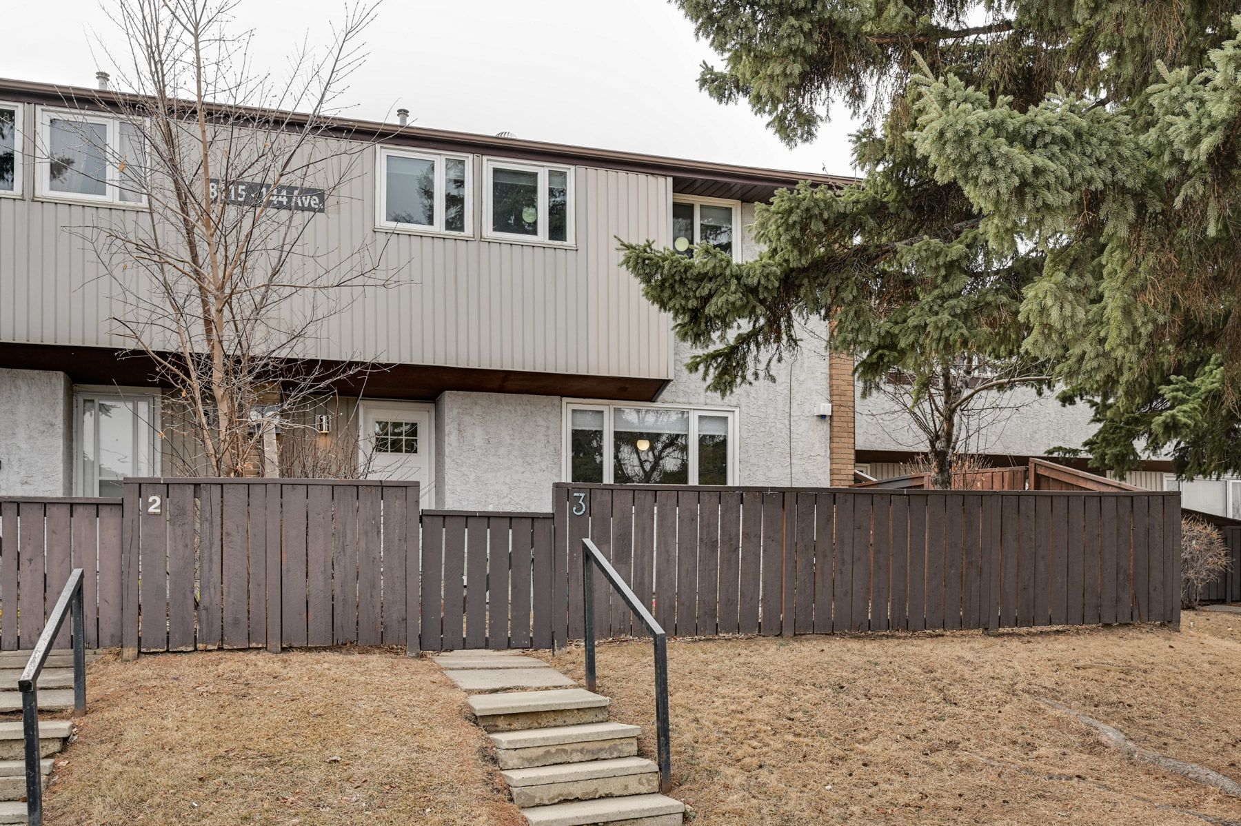 Main Photo: #3, 8115 144 Ave NW: Edmonton Townhouse for sale : MLS®# E4235047