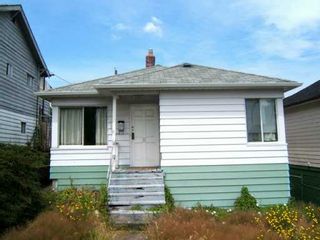 Photo 2: 3267 E GEORGIA ST in Vancouver: Renfrew VE House for sale in "RENFREW" (Vancouver East)  : MLS®# V601661