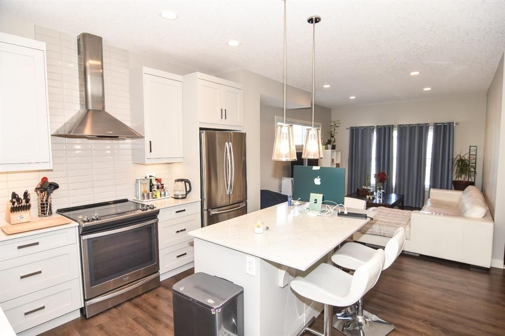 Photo 10: Photos: 516 Cranford Drive SE in Calgary: Cranston Row/Townhouse for sale : MLS®# A1198824