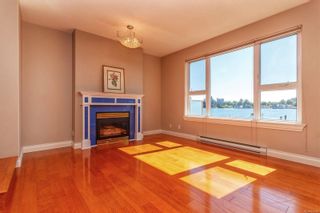 Photo 4: 111 75 Songhees Rd in Victoria: VW Songhees Row/Townhouse for sale (Victoria West)  : MLS®# 854182