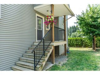 Photo 2: 16 8880 NOWELL Street in Chilliwack: Chilliwack E Young-Yale Townhouse for sale in "PARK SIDE" : MLS®# R2404652
