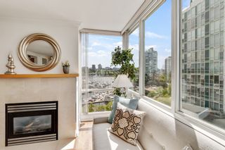 Photo 4: 805 1077 MARINASIDE Crescent in Vancouver: Yaletown Condo for sale in "MARINASIDE RESORT RESIDENCES" (Vancouver West)  : MLS®# R2582229