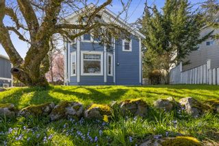 Photo 1: 7256 East Saanich Rd in Central Saanich: CS Keating House for sale : MLS®# 871516