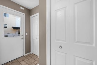 Photo 9: 237 Prestwick Circle SE in Calgary: McKenzie Towne Row/Townhouse for sale : MLS®# A2013924