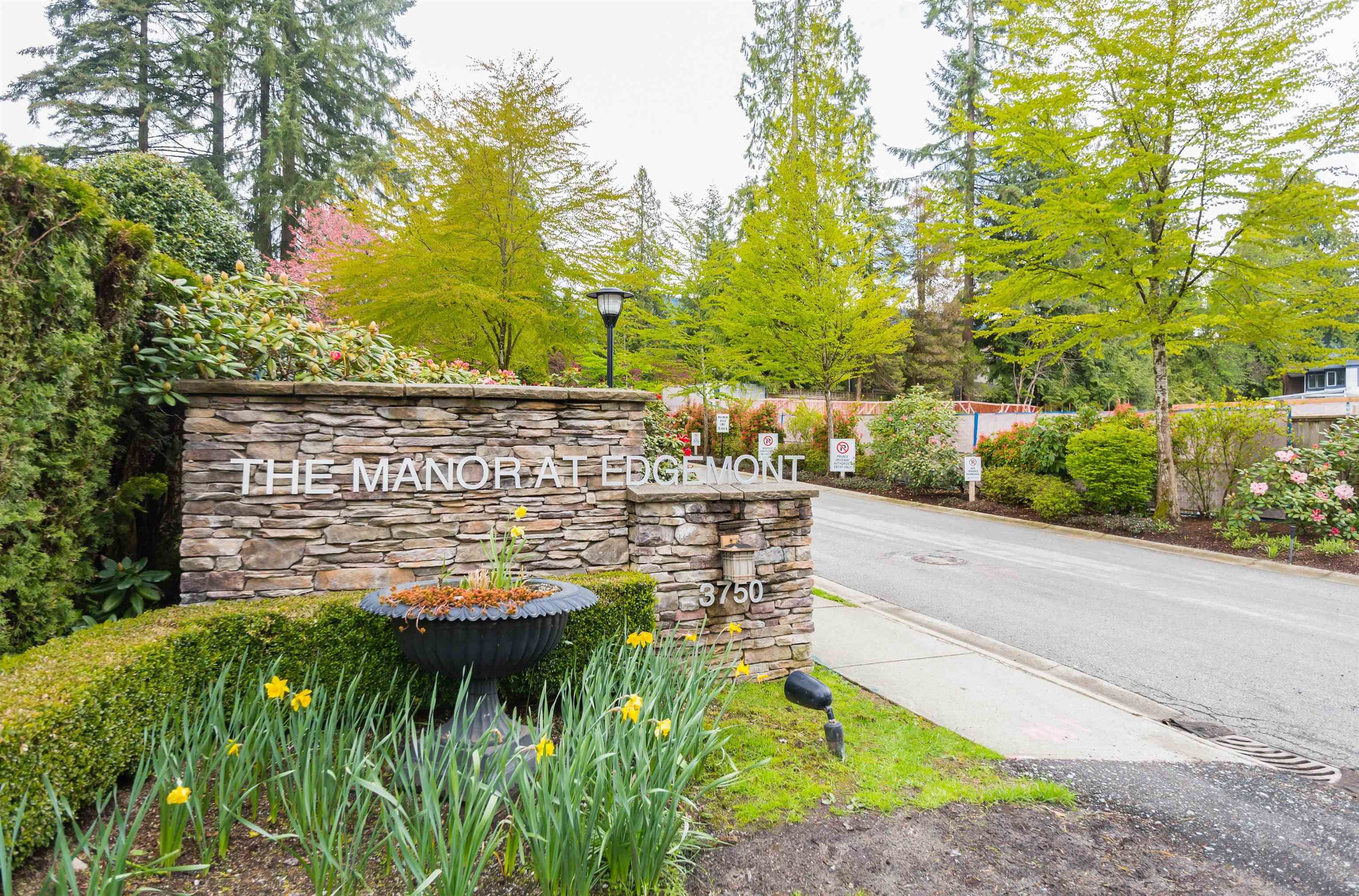 Main Photo: 43 3750 EDGEMONT BOULEVARD in North Vancouver: Edgemont Townhouse for sale : MLS®# R2729691
