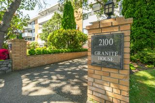 Photo 3: 414 2100 Granite St in Oak Bay: OB South Oak Bay Condo for sale : MLS®# 933400