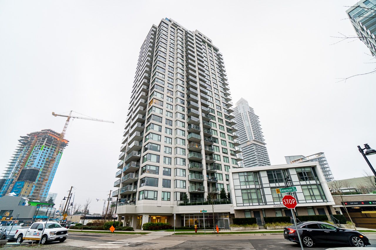 Main Photo: 3004 570 EMERSON Street in Coquitlam: Coquitlam West Condo for sale in "UPTOWN 2" : MLS®# R2712328