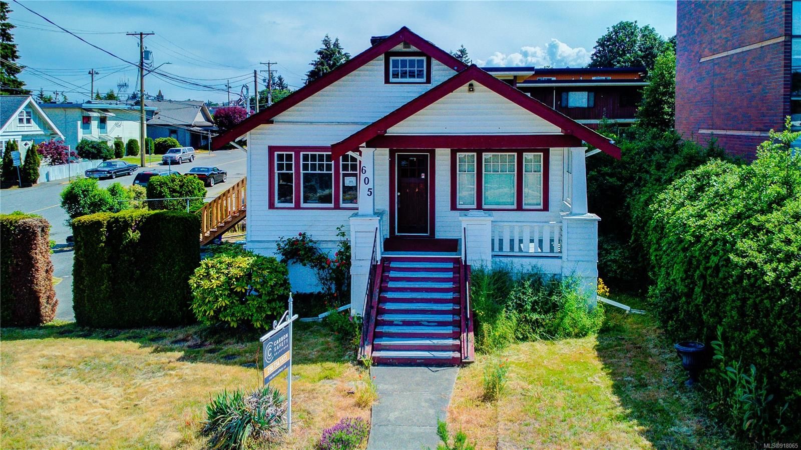 Main Photo: 605 Comox Rd in Nanaimo: Na Old City House for sale : MLS®# 918065
