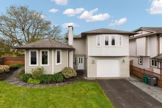Photo 3: 4266 Panorama Pl in Saanich: SE Lake Hill House for sale (Saanich East)  : MLS®# 902102