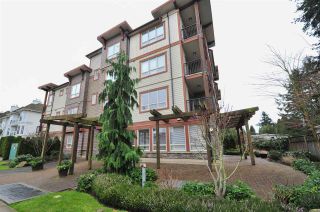Photo 1: 100 15268 18 Avenue in Surrey: King George Corridor Condo for sale in "Park Place" (South Surrey White Rock)  : MLS®# R2243635