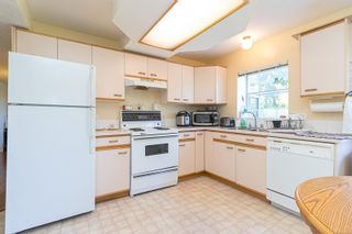 Photo 39: 908 Rankin Rd in Esquimalt: Es Kinsmen Park Single Family Residence for sale : MLS®# 955514