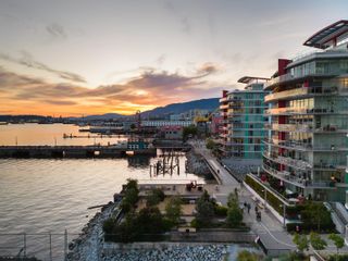 Photo 28: 402 185 VICTORY SHIP Way in North Vancouver: Lower Lonsdale Condo for sale in "CASCADE AT THE PIER" : MLS®# R2777589