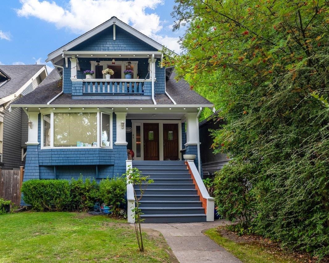 Main Photo: 2546 WATERLOO Street in Vancouver: Kitsilano House for sale (Vancouver West)  : MLS®# R2813959