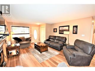 Photo 7: 519 Loon Avenue in Vernon: House for sale : MLS®# 10305994