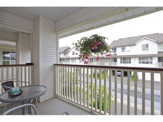 Photo 19: 18650 65TH Avenue in SURREY: Cloverdale BC Townhouse for sale in "RIDGEWAY" (Cloverdale)  : MLS®# F1215322