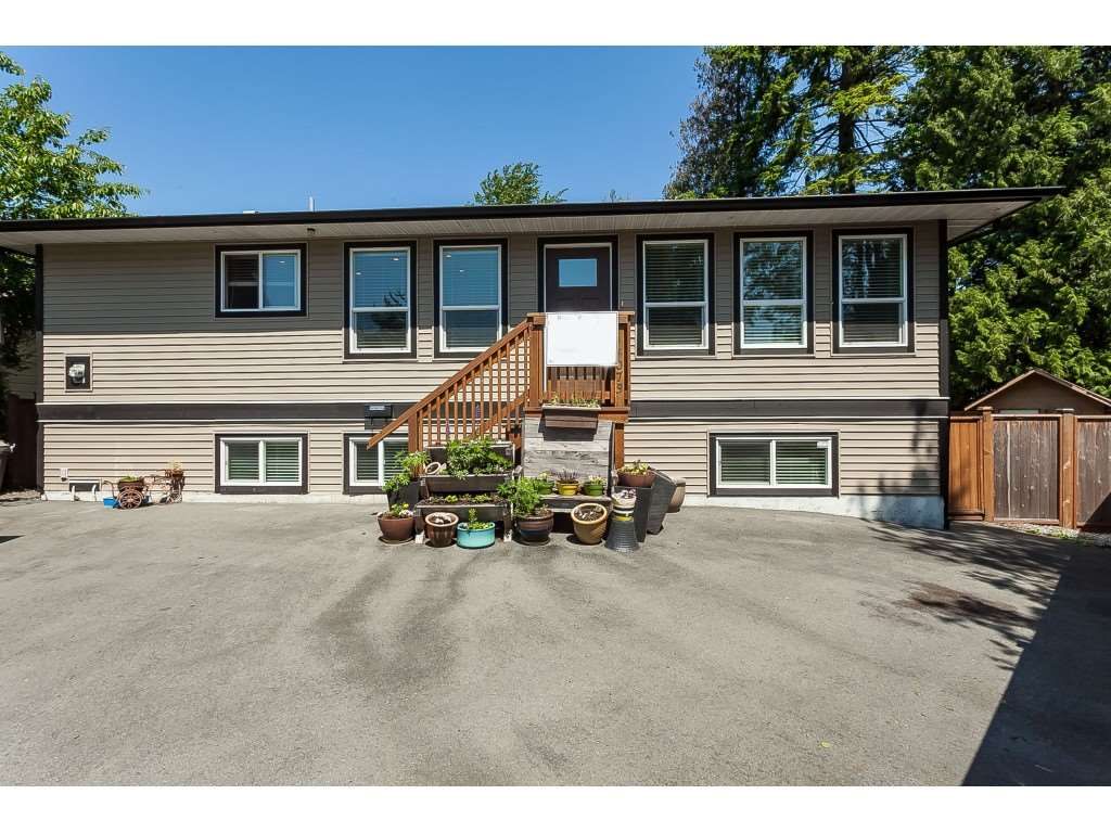Main Photo: 5073 205 Street in Langley: Langley City House for sale : MLS®# R2371444