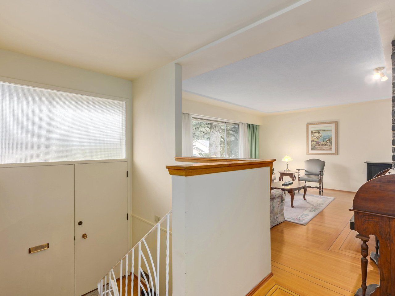 Photo 3: Photos: 1970 ORLAND Drive in Coquitlam: Central Coquitlam House for sale : MLS®# R2330558