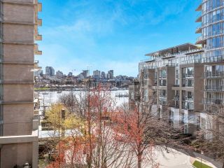 Photo 26: 601 1288 MARINASIDE Crescent in Vancouver: Yaletown Condo for sale in "Crestmark 1" (Vancouver West)  : MLS®# R2780860