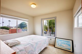 Photo 11: PACIFIC BEACH House for sale : 4 bedrooms : 1135 Opal Street in San Diego