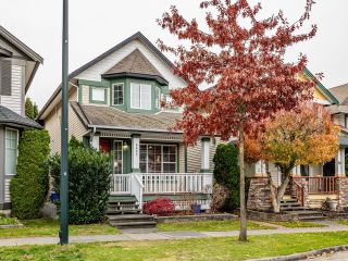 Photo 2: 6657 185 Street in Surrey: Cloverdale BC House for sale in "Clover Valley Station" (Cloverdale)  : MLS®# R2632188