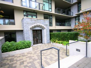 Photo 14: 206 6093 IONA Drive in Vancouver: University VW Condo for sale in "COAST" (Vancouver West)  : MLS®# V976969