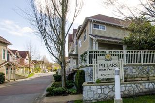 Photo 2: 112 1702 56 Street in Delta: Beach Grove Townhouse for sale in "PILLARS AT BEACH GROVE" (Tsawwassen)  : MLS®# R2847375