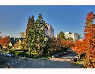 Photo 9: 302 3008 WILLOW Street in Vancouver: Fairview VW Condo for sale in "WILLOW PLACE" (Vancouver West)  : MLS®# V676270
