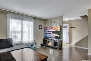 Photo 1: 78 Oakview Drive in Regina: Uplands Residential for sale : MLS®# SK883173