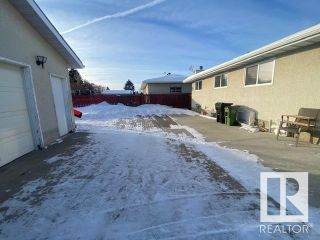 Photo 26: 11715 158 Avenue in Edmonton: Zone 27 House for sale : MLS®# E4324911