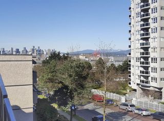 Photo 10: 403 1864 FRANCES Street in Vancouver: Hastings Condo for sale in "Landview Place" (Vancouver East)  : MLS®# R2050009