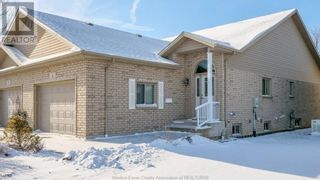 Photo 2: 4 SAND PEBBLE in Kingsville: House for sale : MLS®# 24001499