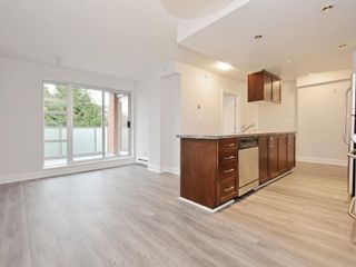 Photo 3: 403 3811 HASTINGS Street in Burnaby: Vancouver Heights Condo for sale in "MONDEO" (Burnaby North)  : MLS®# R2119090