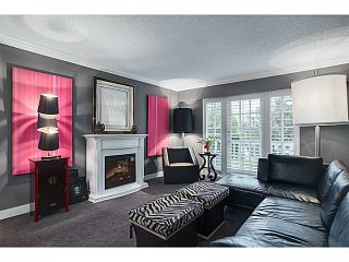 Photo 6: 105 120 W 17TH Street in North Vancouver: Central Lonsdale Condo for sale in "THE OLD COLONOY" : MLS®# V1041437