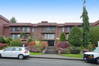 Photo 1: 402 215 MOWAT Street in New Westminster: Uptown NW Condo for sale in "CEDAR HILL MANOR" : MLS®# R2166746