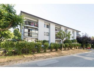 Photo 1: 104 15290 THRIFT Avenue: White Rock Condo for sale in "WINDERMERE" (South Surrey White Rock)  : MLS®# R2293238