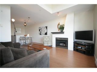 Photo 3: 27 2375 W BROADWAY in Vancouver: Kitsilano Townhouse for sale in "TALIESIN" (Vancouver West)  : MLS®# V829496