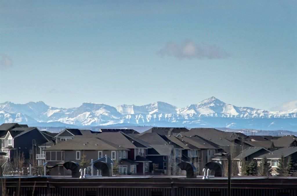 Main Photo: 214 110 Auburn Meadows View SE in Calgary: Auburn Bay Apartment for sale : MLS®# A1210991