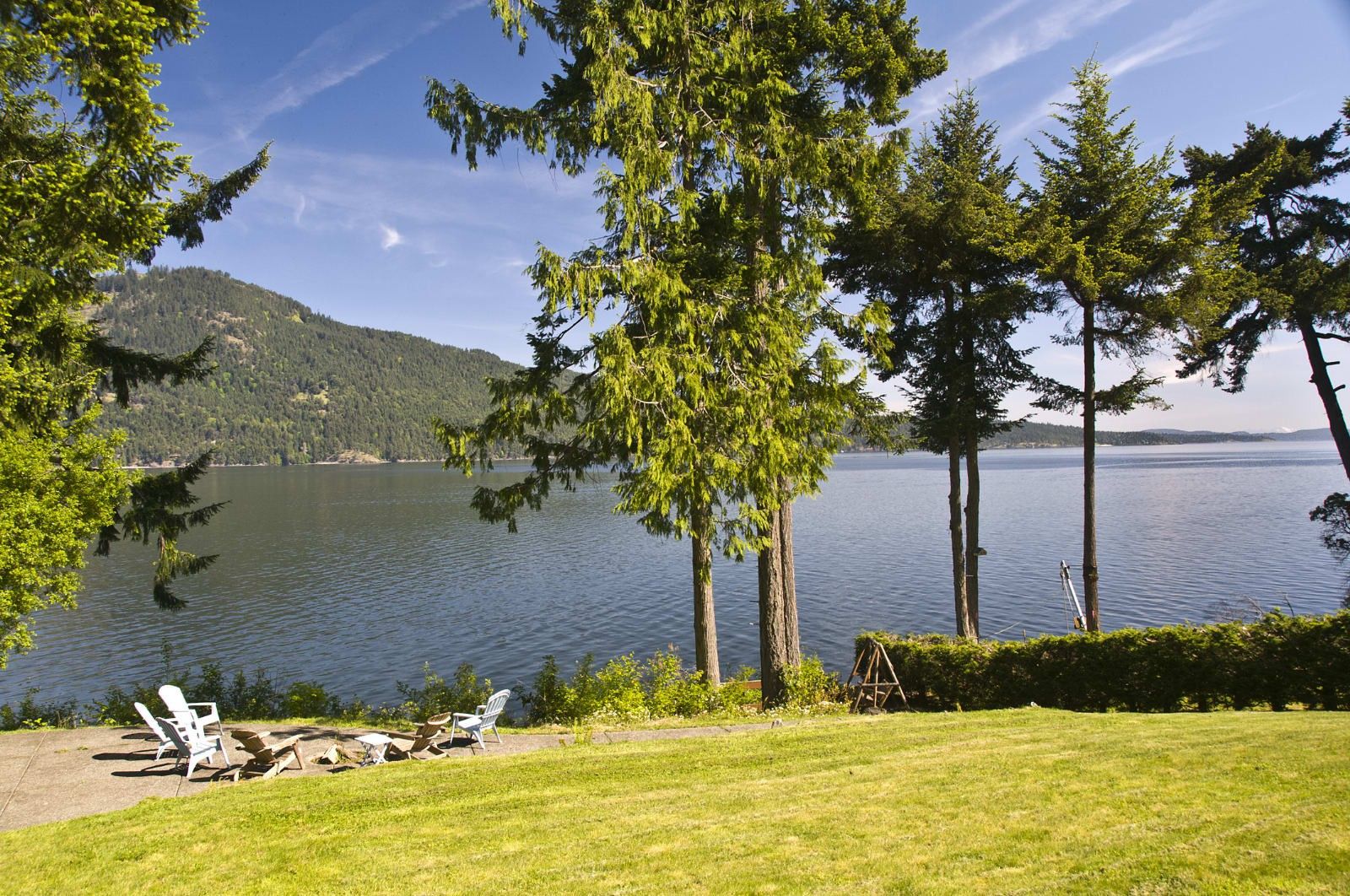Main Photo: 648 Lands End Rd in North Saanich: NS Deep Cove House for sale : MLS®# 322039