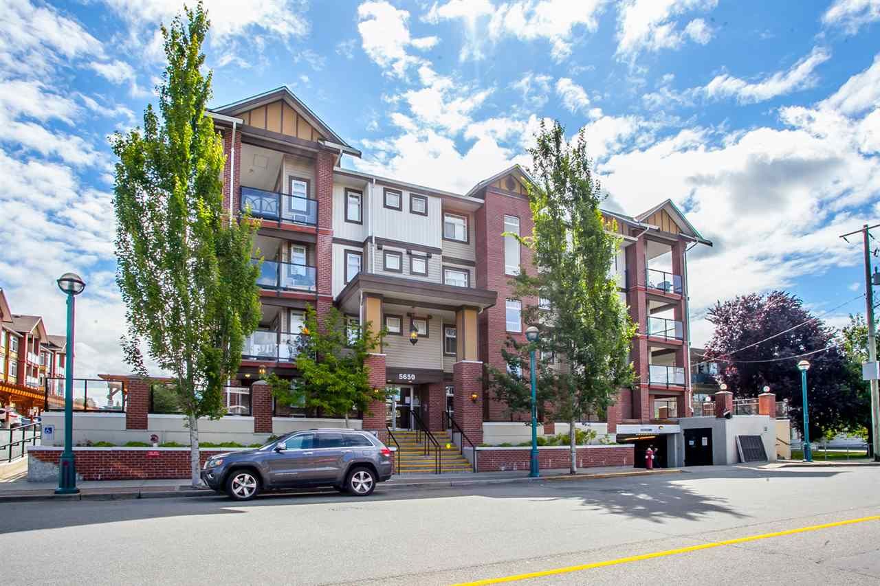 Main Photo: 410 5650 201A Street in Langley: Langley City Condo for sale in "Paddington Station" : MLS®# R2087664