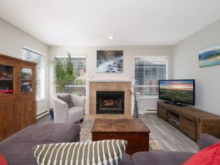 Photo 3: 2940 MT SEYMOUR Parkway in North Vancouver: Northlands Townhouse for sale in "McCartney Lane" : MLS®# R2814893