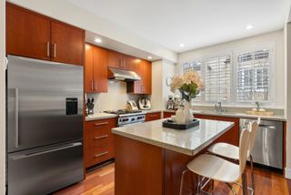 Photo 8: 920 W 13TH Avenue in Vancouver: Fairview VW Townhouse for sale in "BROWNSTONE" (Vancouver West)  : MLS®# R2832375