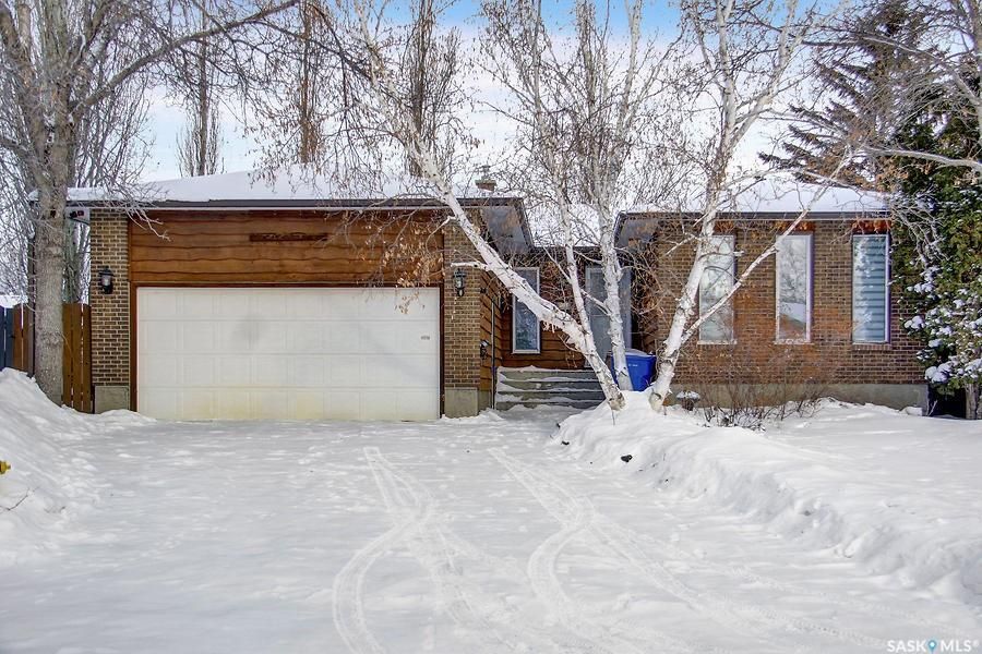 Main Photo: 266 Hodgins Crescent North in Regina: Normanview West Residential for sale : MLS®# SK915796