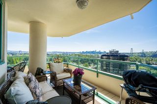 Main Photo: 21B 338 TAYLOR Way in West Vancouver: Park Royal Condo for sale in "The WestRoyal" : MLS®# R2885923