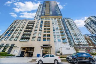 Main Photo: 520 5470 ORMIDALE Street in Vancouver: Collingwood VE Condo for sale in "WALL CENTRE CENTRAL PARK" (Vancouver East)  : MLS®# R2872187