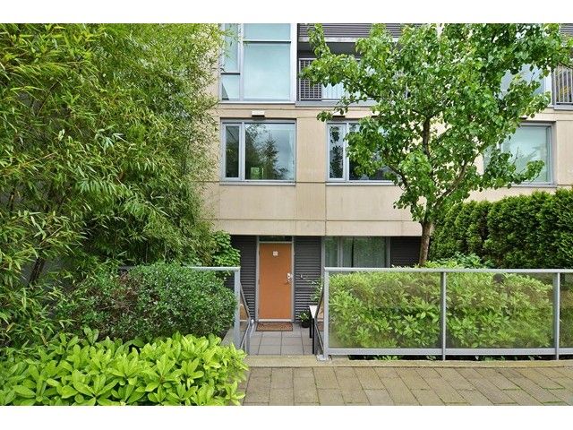 Main Photo: 2727 PRINCE EDWARD ST in Vancouver: Mount Pleasant VE Condo for sale (Vancouver East)  : MLS®# V1122910