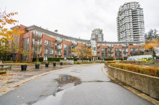 Photo 2: 316 20 E ROYAL Avenue in New Westminster: Fraserview NW Condo for sale in "THE LOOKOUT AT VICTORIA HILL" : MLS®# R2740652